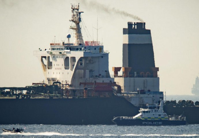 Iranska garda otela strani tanker s 12 članova posade