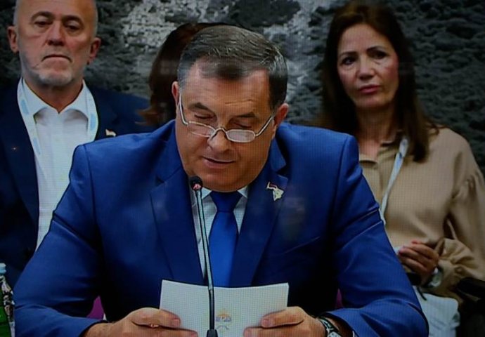 Dodik: Ostavka Haradinaja je dodatni pritisak na Vučića