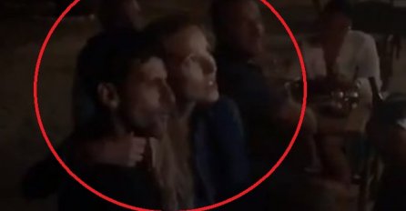 NOVAK I JELENA UHVAĆENI NA DJELU, ZAGRLIO JE I PRIVUKAO SEBI: Isplivao snimak iz Hrvatske, evo šta su radili! (VIDEO)