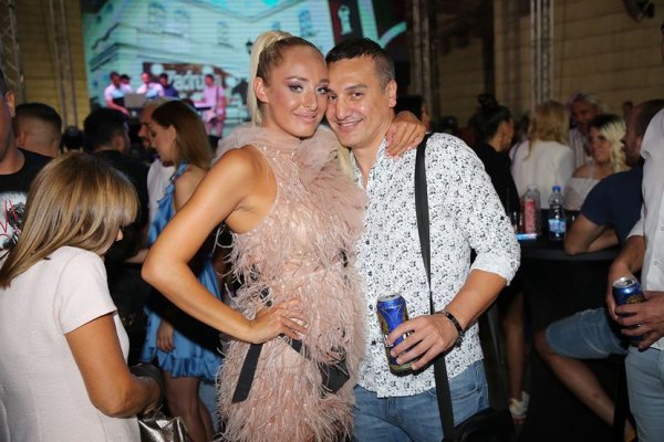 1562620568430-962a2528-2880x1920-830x0