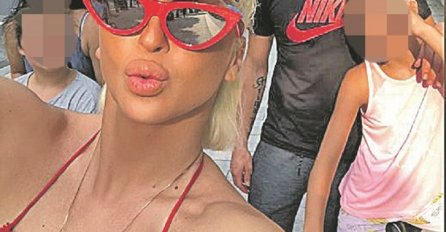 JELENA KARLEUŠA TRAŽILA OD DUŠKA DA JE U KINI SMJESTI U LUKSUZNOM HOTELU: Ali kad je došla i vidjela gdje će spavati, NIJE JOJ BILO DOBRO, pogledajte šta joj je priredio!