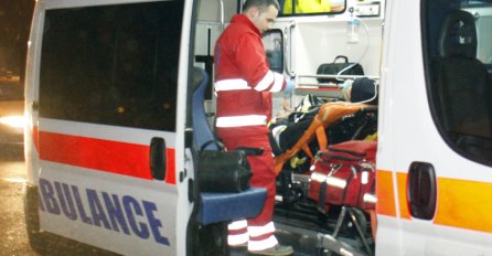 UŽAS U REGIONU: Žena prelazila ulicu, a onda joj se dogodio HOROR! Narod sve posmatrao u ŠOKU! HITNO HOSPITALIZOVANA!