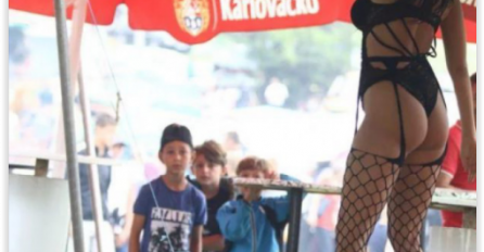 RODITELJI SU ZA SVE KRIVI: Djeca u Čevljanovićima gledaju u polugolu plesačicu! DJEVOJČICE pokušavaju da ih imitiraju I RADE OVO..! Kakav UZOR! 