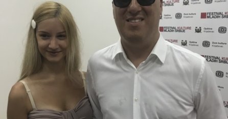 SAŠI MATIĆU NA KONCERTU PRIŠLA SLIJEPA DJEVOJČICA: Ali niko nije ni slutio da ĆE SE OVO DESITI, evo šta je pjevač uradio (FOTO)