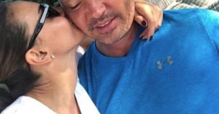 PAPARAZZO IH USLIKAO, EMINA JAHOVIĆ UHVAĆENA SA TURSKIM MILIJARDEROM NA PLAŽI: Ona u kupaćem kostimu, mislili su da ih niko ne gleda, PA SU OVO RADILI!