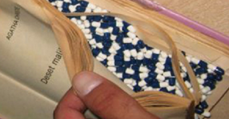 PAO DILER U AUTOBUSU na graničnom prelazu BIH: Kako domišljato, evo gdje je sakrio 10.000 TABLETA