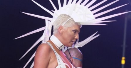 JELENA KARLEUŠA SE IZNENADA OGLASILA NA INSTAGRAMU, POTRESNA OBJAVA O KORONA VIRUSU: "Umrlo je oko..."