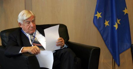 Schwarz-Schilling: Dodik umije da iznenadi sa svojim odlukama