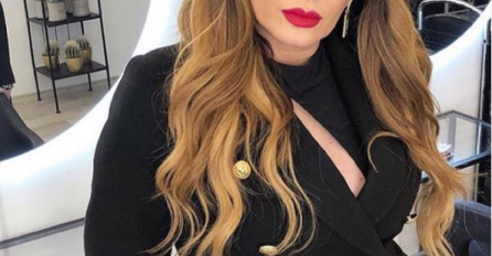 OBRVE SU NAJKRITIČNIJE, AKO OVO JELENA VIDI BIĆE HAOS: Viki Miljković danas je PREZGODNA, a prije 20 godina je izgledala KOMIČNO! (FOTO)