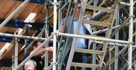 VUČIĆ POBJEGAO OBEZBJEĐENJU, novinarima rekao - STANITE! Krenuo da se penje, ljudi počeli da vrište! 