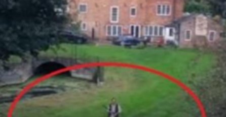 DRONOM JE TAJNO SNIMAO DVORIŠTE SVOG KOMŠIJE: Ono što je VIDIO, nikada neće zaboraviti! (VIDEO)