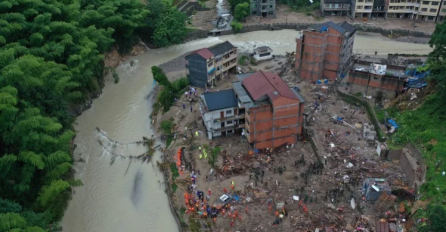 NEZAPAMĆENA KATASTROFA, MILION LJUDI EVAKUISANO: Pokrenuto klizište, 22 OSOBE POGINULE!
