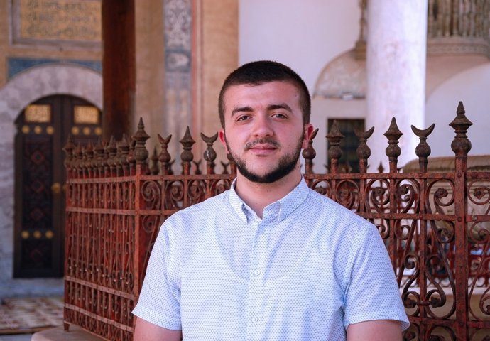 Hfz. Redžo Sivić za Novi.ba: "Volimo jedni druge i dijelimo radost, Bajram nas tome uči"