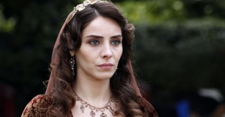 U SERIJI "SULEJMAN VELIČANSTVENI" GLUMILA JE MAHIDEVRAN: Čekajte da vidite kako izgleda 8 GODINA POSLIJE snimanja, NEVJEROVATNA PROMJENA!