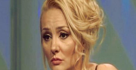 OD LJUBAVI IZ BAJKE DO NOĆNE MORE: Kupio je sve KARTE za njen koncert kako bi pjevala SAMO ZA NJEGA! A onda joj je priredio PAKAO! 