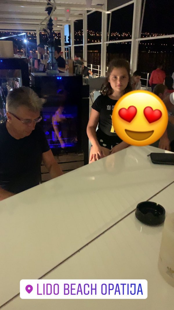 67394667-506550786827518-3768892311340793605-n