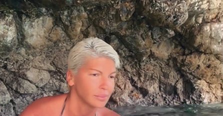 DANAS SE ZABORAVILA NAŠMINKATI, JELENU KARLEUŠU USLIKALI BEZ ŠMINKE I FILTERA: Evo kako izgleda, a tek kad vidite ostatak (FOTO)