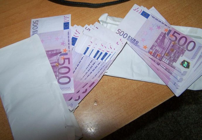 OSTAT ĆETE BEZ IJEDNE RIJEČI: Znate li koliko Nijemci ostavljaju para u kovertama na svadbama? 