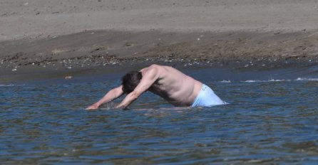 GLUMAC SE TOLIKO OBRUKAO, DA ĆE GA OVAJ BLAM PRATITI CIJELI ŽIVOT: Kad su ga uslikali na plaži, odmah je ZARONIO!