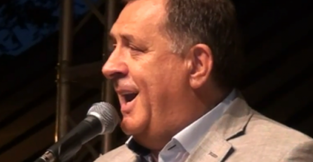 DODIK SE OPET "LATIO" MIKROFONA: U duetu sa Vulinom pjevao pjesme BAJE MALOG KNINDŽE