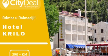 Ljeto na samoj plaži, u centru malog dalmatinskog mjesta Krilo Jesenice!