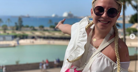 "MUČE ME JEZIVI KOŠMARI", DEA ĐURĐEVIĆ SKINULA SVE ZAVOJE PA POKAZALA KAKO JOJ RUKA SADA IZGLEDA: A onda šokirala ispoviješću, OVO LEDI KRV U ŽILAMA