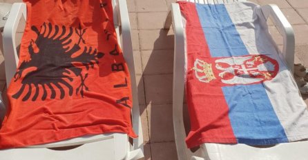 DOŠAO NA BAZEN U BEOGRADU I STAVIO ALBANSKU PORED SRPSKE ZASTAVE: Nije ni slutio šta će se ZATIM DOGODITI (FOTO)