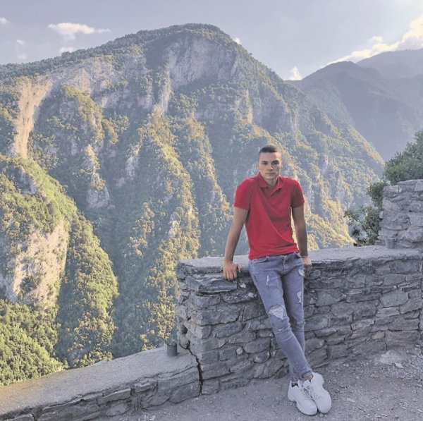 stefan-pantic-utopio-se-u-grckoj-foto-facebook-1000x0