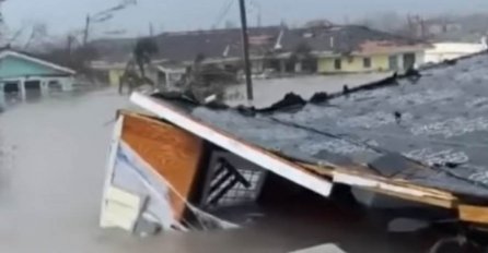 Na Bahamima pet mrtvih u uraganu, evakuacija u SAD-u