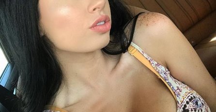 MOŽE DEDA DA JOJ BUDE, PJEVAČ JE DO UŠIJU ZALJUBLJEN U NJU,  a ona je 48 GODINA MLAĐA OD NJEGA: Kad vide njega dođe im zlo!