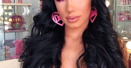 EVO KAKO STVARNO IZGLEDA POPRSJE ALEKSANDRA SUBOTIĆ NAKON SMANJENJA GRUDI: Objavila sliku u bikiniju, MUŠKARCI U TRANSU!