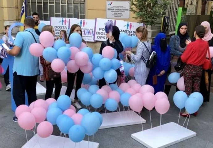 U Sarajevu održan skup protiv Povorke ponosa, zove se Dan tradicionalne porodice