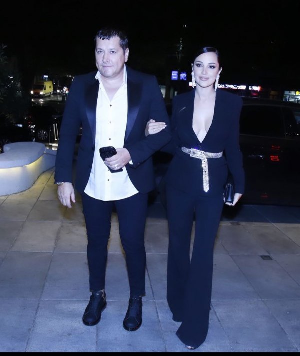 69936409-740186956410911-7886816086559063208-n