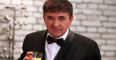 MITAR MIRIĆ OŽENIO PRELIJEPU PLAVUŠU, ZOVU IH "PRINCEZA I PROBISVIJET": Niko ne može da vjeruje da je upecao OVAKVU LJEPOTICU (FOTO)