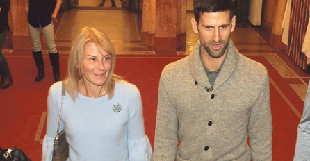 Nakon što je  NOVAK ĐOKOVIĆ NAJAVIO DA SE ZBOG ZDRAVLJA ODRIČE TENISA, oglasila se njegova mama i ISPRIČALA KROZ ŠTA SVE PROLAZI