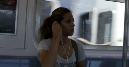 "Prije par godina, strina me zove, jedva sam je čula posto je bila u prevozu..."