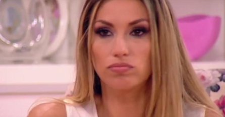 ISPLIVALA PORODIČNA TAJNA RADE MANOJLOVIĆ, PJEVAČICA JE OVO DUGO KRILA: Ne viđa brata, TUŽNO JE!