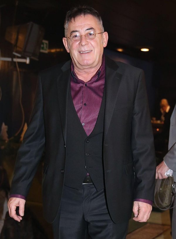 160011-mima-karadzic-ff