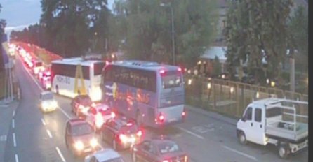 Pojačana frekvencija vozila na izlazu iz naše zemlje