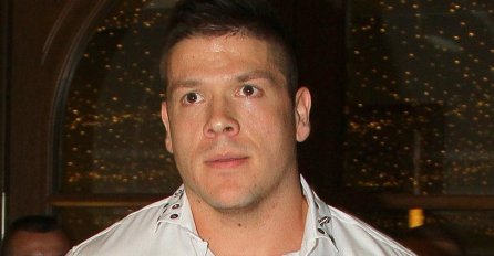 PJEVAČ UHVAĆEN U NOVOJ AFERI, SLOBA SA UDATOM ŽENOM : Misica mu bila samo PARAVAN ?!