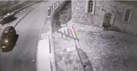 Nakon brojnih prijetnji upućenih imamu: Danijel parkirao crni autmobil, prišao džamiji i uradio nešto NEOPROSTIVO!