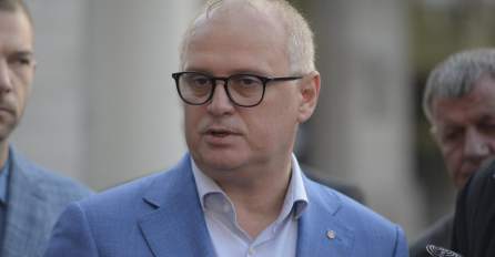 GORAN VESIĆ PORUČIO ĐILASU: Ako ti nešto nije jasno, dođi sam bez tjelohranitelja da raspravimo, nemoj da mi ugrožavaš porodicu