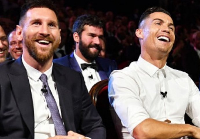 MNOGI SU U ČUDU, PA I NJEGOVI FANOVI Kompleksi ili nešto drugo: Messi Ronaldu dao 3 boda, a evo kako je Portugalac glasao