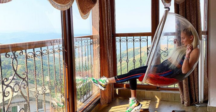 MARKO MILJKOVIĆ ODVEO LUNU U RODNI BRUS: Kad je Luna vidjela kuću, nije mogla sebi doći, POGLEDAJTE GDJE MU ŽIVE RODITELJI (FOTO)