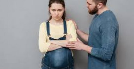 "Žena mi se poslije porođaja 5 mjeseci prenemagala. Ajde bar da je rodila muško, pa da imam čime da se pohvalim u familiji pa da je i trpim, nego ne, rodila je žensko.."