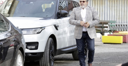 Šerif Konjević NOVI ČLAN ŽIRIJA "Zvezde Granda": Na snimanje se dovezao u ZVIJERI od 230.000 evra! Saša Popović POZELENIO OD LJUBOMORE!