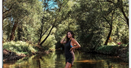 Kad se pojavila SVIMA JE STAO DAH: Džejla Ramović ODUŠEVILA SVE kratkom crnom haljinom, a onda su pogledali u noge! Pa ovo je PREVIŠE