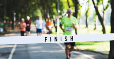 Velika tragedija na atletskoj stazi: Atletičara ubio grom pred samim ciljem! Publika se skamenila od straha