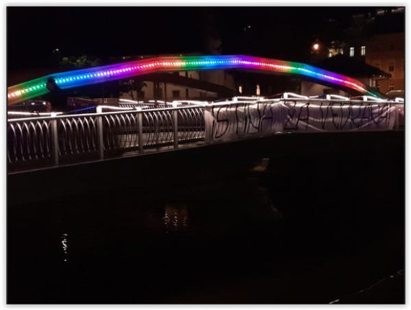 screen-shot-10-04-19-at-09-06-am