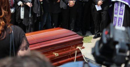 SRBIJA PLAČE, UMRO POZNATI GLUMAC: Prosio na ulici za hljeb, pa ga zadesila STRAVIČNA TRAGEDIJA!